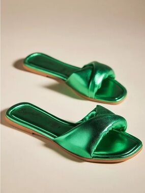 REVOLVE - Seychelles “Breath of Fresh Air” Sandal in Metallic Green